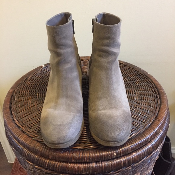 Vince Booties size 8.5 made in Italy - Picture 2 of 7